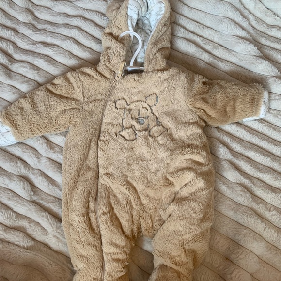 Winter onesie - Picture 1 of 7